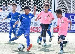 两战步行者69分：湖人横扫步行者里夫斯居功 间隙性断电或因球权